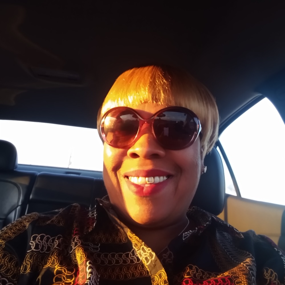 Meet your Posher, Marcia